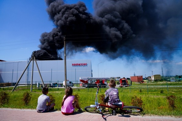 Пожар на заводе «Мираторга» в Калининграде: фоторепортаж «Нового Калининграда» Пожар на заводе «Мираторга» в Калининграде: фоторепортаж «Нового Калининграда»