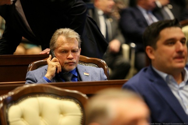 Миллиард на троих: новые депутаты Госдумы от Калининградской области отчитались о доходах Миллиард на троих: новые депутаты Госдумы от Калининградской области отчитались о доходах