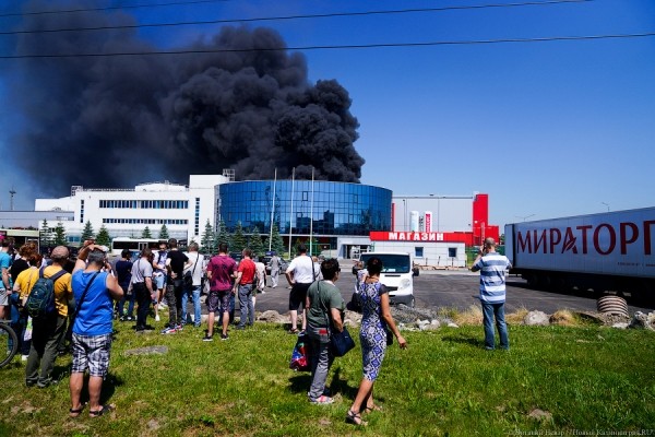 Пожар на заводе «Мираторга» в Калининграде: фоторепортаж «Нового Калининграда» Пожар на заводе «Мираторга» в Калининграде: фоторепортаж «Нового Калининграда»