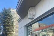 На проспекте Мира в Калининграде устанавливают горельефы в честь первых переселенцев (фото)
На проспекте Мира в Калининграде устанавливают горельефы в честь первых переселенцев (фото)