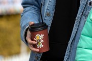 «Еда, флажки и мастер-классы»: на острове Канта открылась ярмарка со стритфудом и музыкой (фото)
«Еда, флажки и мастер-классы»: на острове Канта открылась ярмарка со стритфудом и музыкой (фото)