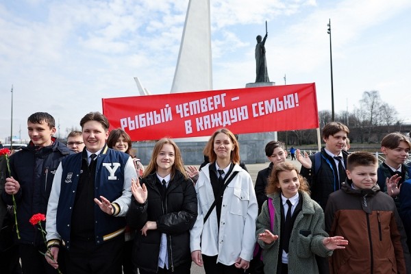 Селедка под сакурой: как прошел самый известный в России калининградский праздник (фото) Селедка под сакурой: как прошел самый известный в России калининградский праздник (фото)