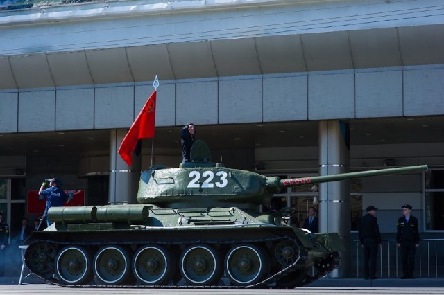 Из-за репетиций парада Победы перекроют движение в центре Калининграда
Из-за репетиций парада Победы перекроют движение в центре Калининграда