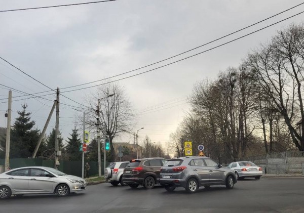 Власти Калининграда увидели проблему на Аллее Смелых после вопроса Алиханову Власти Калининграда увидели проблему на Аллее Смелых после вопроса Алиханову