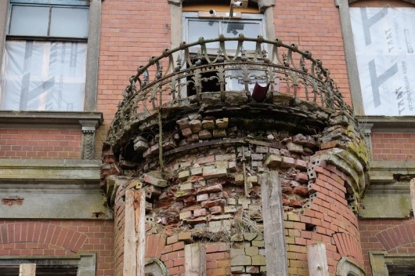 &laquo;Мне приснился ее хозяин и обещал помочь&raquo;: история калининградца, купившего усадьбу Луговен