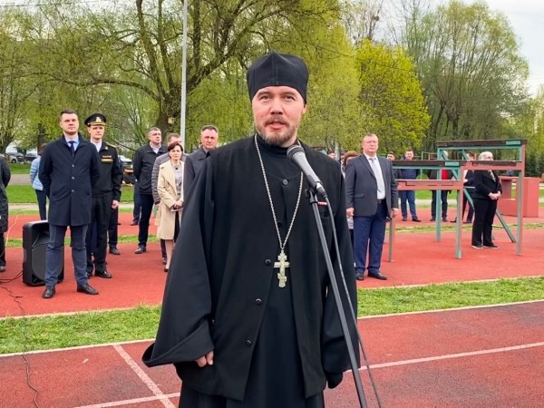 В школе № 38 дан старт пятидневным учебным сборам по основам военной службы с юношами 10-х классов В школе № 38 дан старт пятидневным учебным сборам по основам военной службы с юношами 10-х классов