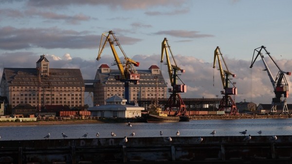 Госдума упростила экспресс-доставку товаров из-за рубежа в Россию через Калининград