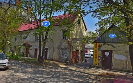 Компания Анучкина выкупила помещение в здании под снос на Алябьева &laquo;под среднеэтажную застройку&raquo;