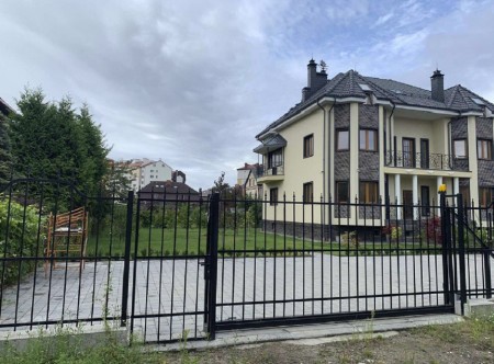 &laquo;Узаконить самострой как гостиницу&raquo;
