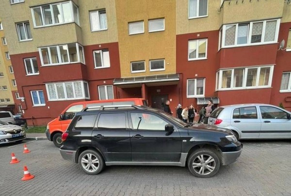 В Калининграде 7-летний мальчик помешал проехать водителю «Мицубиси» В Калининграде 7-летний мальчик помешал проехать водителю «Мицубиси»