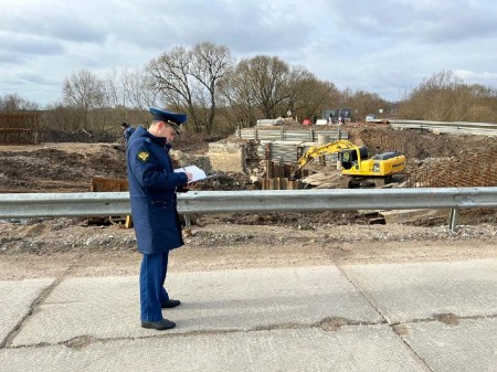 &laquo;КЛГД Строй&raquo; депутата из Пионерского застрял с ремонтом моста в Неманском районе за 45,6 млн руб.