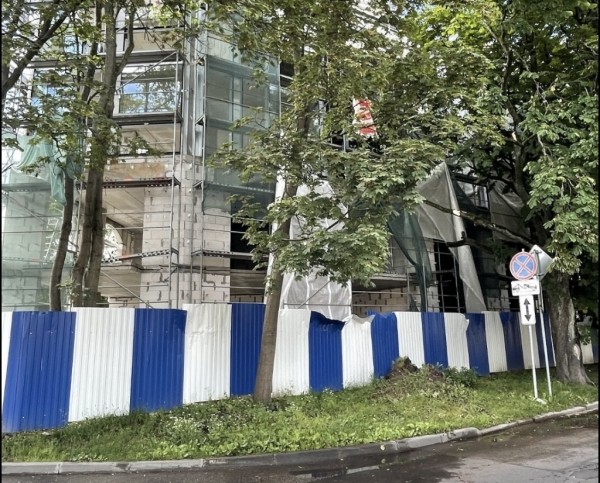 Юлии Соловьевой одобрили корректировку проекта уже построенных офисов в сквере у Верхнего озера Юлии Соловьевой одобрили корректировку проекта уже построенных офисов в сквере у Верхнего озера