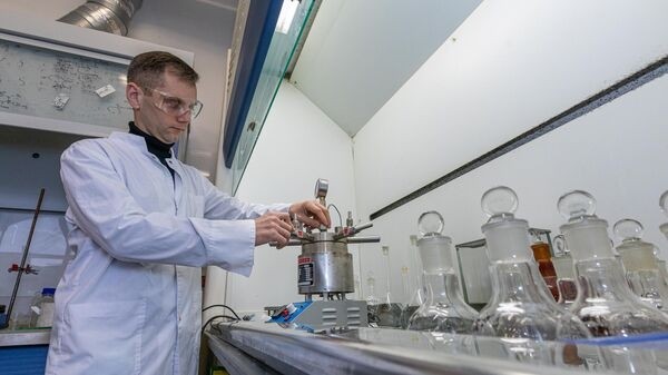 В России научились делать бионефть из водорослей и отходов В России научились делать бионефть из водорослей и отходов