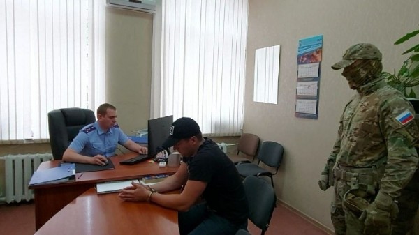 Экс-помощнику Алиханова и Цуканова грозит до 6 лет по делу о получении взятки