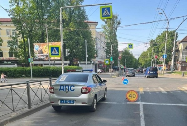 На улице Леонова автобус свалил с ног пенсионерку