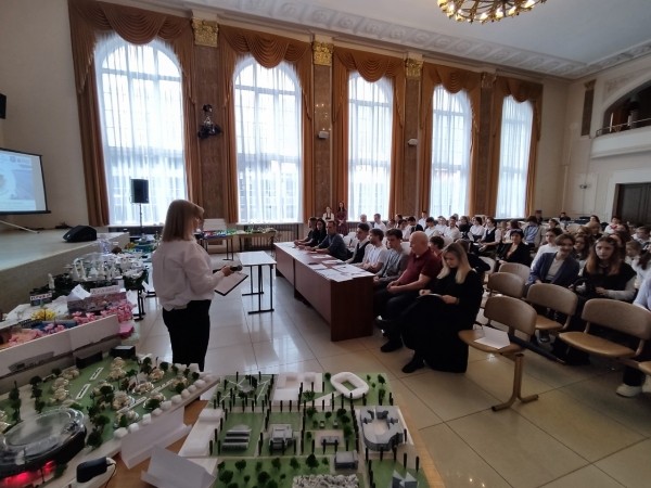 Подведены итоги III городского конкурса креативных проектов и идей по развитию городской инфраструктуры «Город Калининград - город будущего глазами детей» Подведены итоги III городского конкурса креативных проектов и идей по развитию городской инфраструктуры «Город Калининград - город будущего глазами детей»