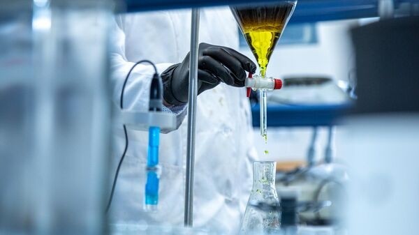 В России научились делать бионефть из водорослей и отходов В России научились делать бионефть из водорослей и отходов