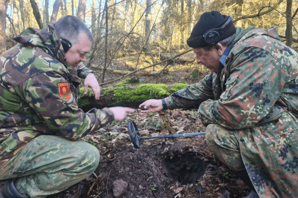 Под Калининградом найден орден советского летчика, сбитого в небе Румынии (фото)