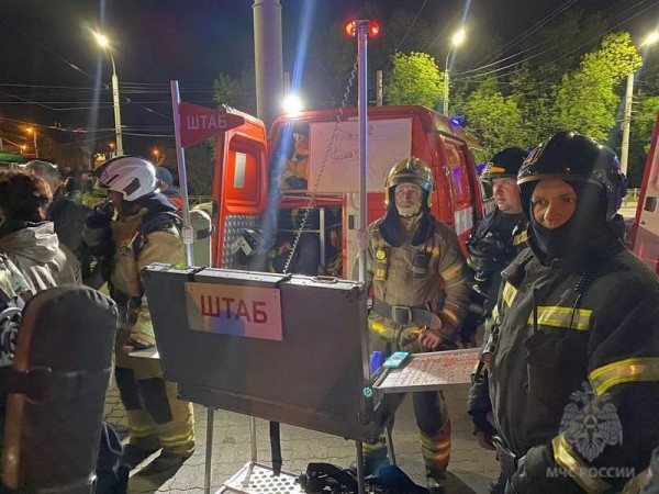 В Калининграде внезапно загорелся ТЦ «Виктория» В Калининграде внезапно загорелся ТЦ «Виктория»