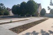 
						&laquo;Разноцветная брусчатка и озеленение&raquo;: в Железнодорожном завершают ремонт центральной площади (фото)											