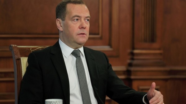 Медведев предложил назвать Польшу Царством Польским в составе России Медведев предложил назвать Польшу Царством Польским в составе России