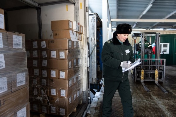 Бизнес оставили на посылках у «Почты России» Бизнес оставили на посылках у «Почты России»