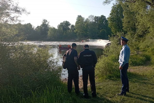 
						В Знаменске нашли тело утонувшей 11-летней девочки											