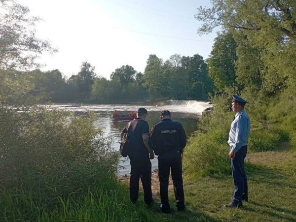 В Знаменске трагически погибла 11-летняя девочка В Знаменске трагически погибла 11-летняя девочка