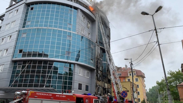 Пожар в отеле "Мартон Палас" в центре Калининграда локализовали, пострадавших нет Пожар в отеле "Мартон Палас" в центре Калининграда локализовали, пострадавших нет