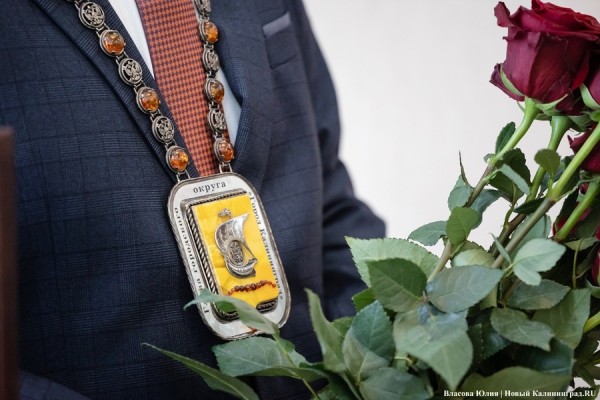 &laquo;Вытирая пот со лба&raquo;: как избирали нового главу Калининграда (фото)