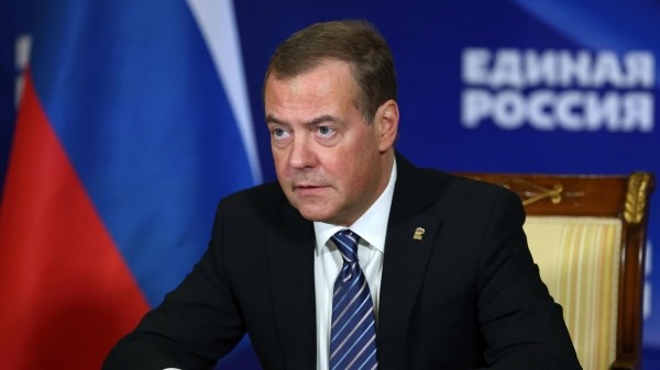 Медведев предложил называть Польшу Царством Польским после переименования Калининграда Медведев предложил называть Польшу Царством Польским после переименования Калининграда