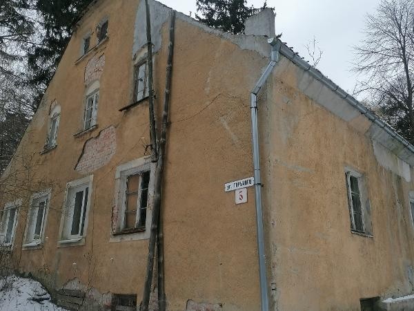 Глава охотхозяйства заплатит 22,2 млн руб. за аварийный дом в центре Светлогорска Глава охотхозяйства заплатит 22,2 млн руб. за аварийный дом в центре Светлогорска