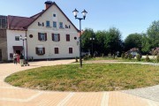 
						&laquo;Разноцветная брусчатка и озеленение&raquo;: в Железнодорожном завершают ремонт центральной площади (фото)											