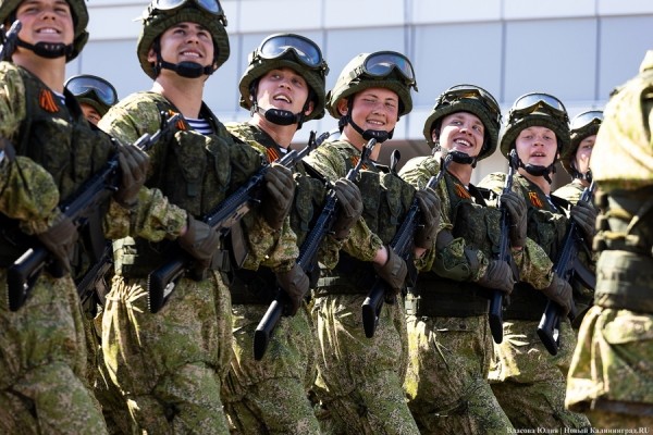 Парад Победы в Калининграде 9 мая (фоторепортаж) Парад Победы в Калининграде 9 мая (фоторепортаж)