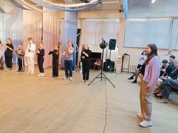 Театральный класс лицея № 49 находится с дружеским визитом в городе Гродно Театральный класс лицея № 49 находится с дружеским визитом в городе Гродно