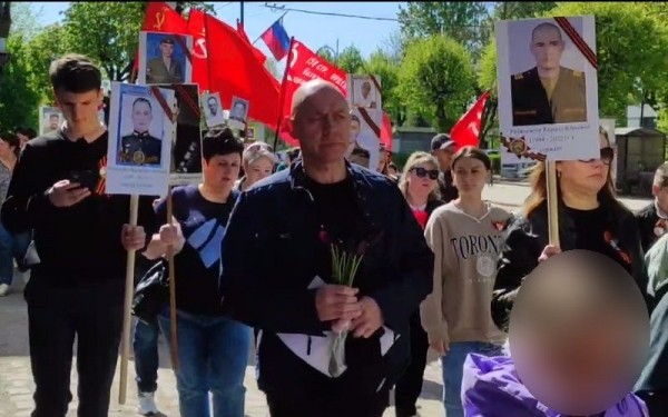 В Черняховске &laquo;Бессмертный полк&raquo; прошёл с фото погибших на СВО