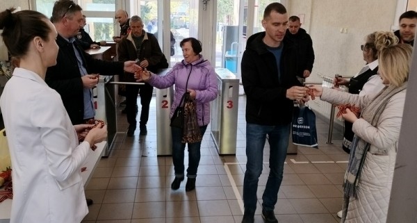 «Автотор» поддержал празднование Дня Победы в микрорайоне Космодемьянского «Автотор» поддержал празднование Дня Победы в микрорайоне Космодемьянского