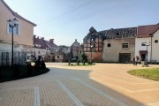 
						&laquo;Разноцветная брусчатка и озеленение&raquo;: в Железнодорожном завершают ремонт центральной площади (фото)											