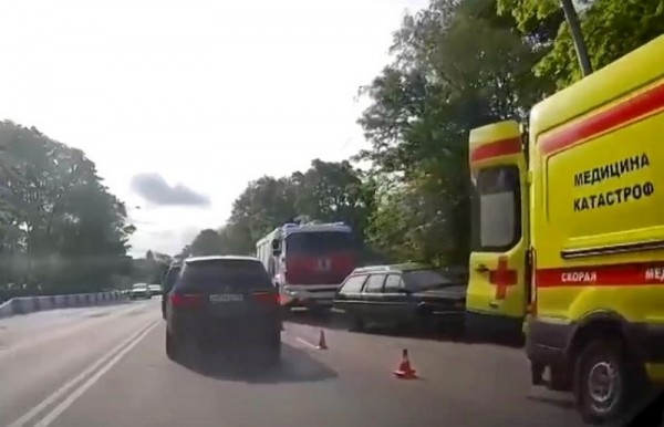 В центре Калининграда водитель врезался в столб из-за инфаркта