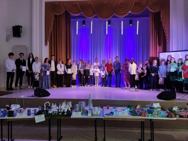 Подведены итоги III городского конкурса креативных проектов и идей по развитию городской инфраструктуры «Город Калининград - город будущего глазами детей» Подведены итоги III городского конкурса креативных проектов и идей по развитию городской инфраструктуры «Город Калининград - город будущего глазами детей»