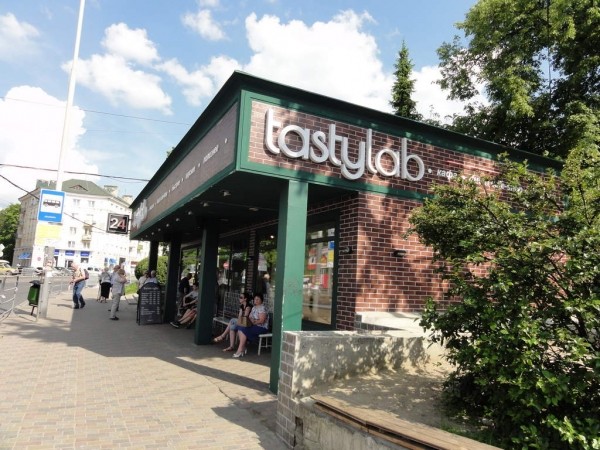 Житель Брянска налился спиртом в Tasty Lab в Калининграде и устроил дебош Житель Брянска налился спиртом в Tasty Lab в Калининграде и устроил дебош
