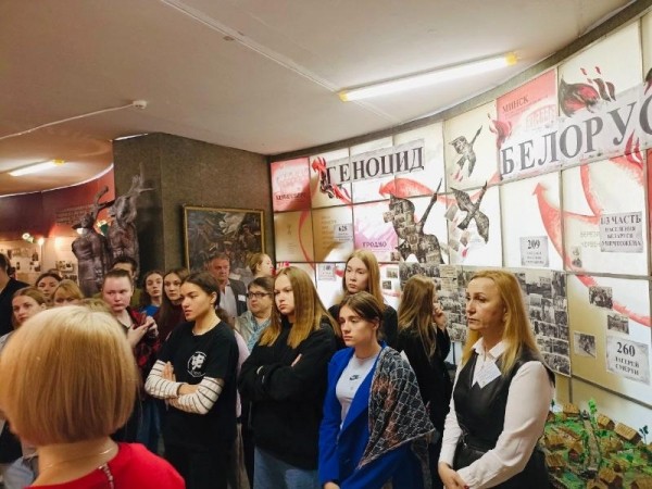 Театральный класс лицея № 49 находится с дружеским визитом в городе Гродно Театральный класс лицея № 49 находится с дружеским визитом в городе Гродно