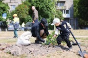 На Московском проспекте и набережной Трибуца высадили липы и вязы (фото)
На Московском проспекте и набережной Трибуца высадили липы и вязы (фото)