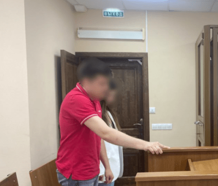 Экс-оперативник таможни получил 1,5 колонии за обман 21 человека на 1.75 млн руб. (видео)