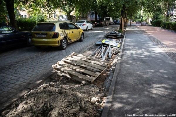 «Ровно и нарядно»: власти объяснили, почему не получается сохранить исторический облик Красной «Ровно и нарядно»: власти объяснили, почему не получается сохранить исторический облик Красной