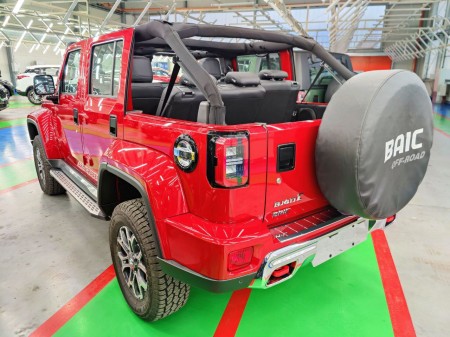 Китайский внедорожник BAIC BJ40 в сборке «Автотора» обойдется в 3,76 млн руб. Китайский внедорожник BAIC BJ40 в сборке «Автотора» обойдется в 3,76 млн руб.