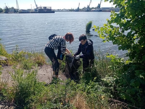 Калининградские школьники приняли участие в акции &laquo;Марафон рек&raquo; в рамках национального проекта &laquo;Экология&raquo;