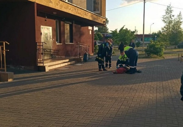 В Калининграде с высотного дома упал мужчина В Калининграде с высотного дома упал мужчина