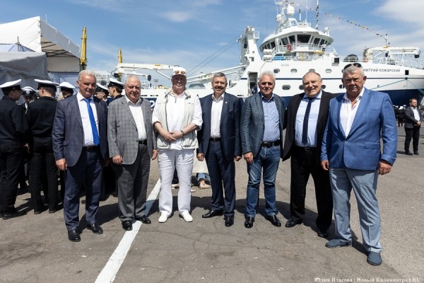 Северный рыболов: в Калининграде подняли российский флаг на траулере &laquo;Дмитрий Кожарский&raquo; (фото)