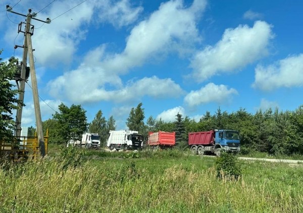 На свалку в Круглово продолжают возить мусор? На свалку в Круглово продолжают возить мусор?